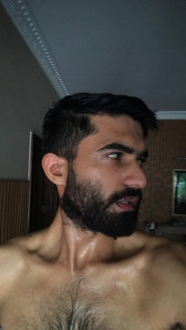 Arsal, 29, Pakistan