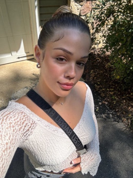 Ann Evelyn, 28, United States