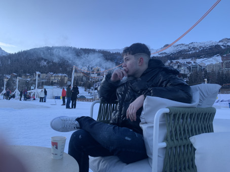 Mihaiii, 18, Romania