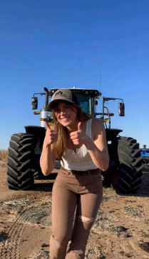 Chhu Mmkk, 34, United States