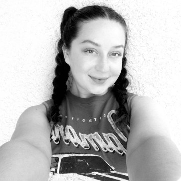 Sarah Emma, 27, United States