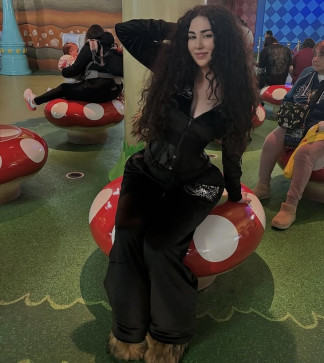 Kitty, 28, United States