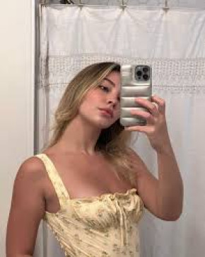 Madelyn, 20, United States