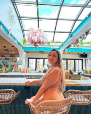 Amanda, 24, United States