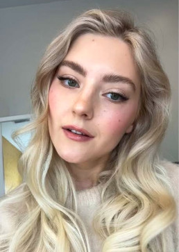 Elizabeth, 25, United States