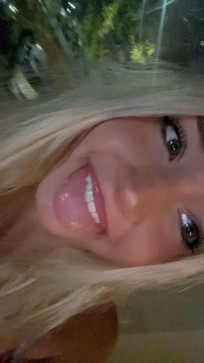 Kenzie, 18, Australia