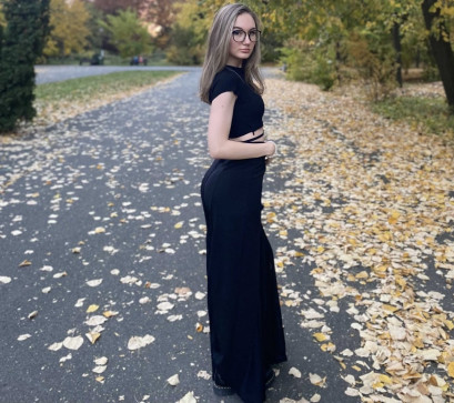 Sandra Grey, 28, United States