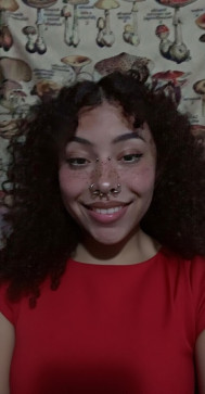 Amelia Sophie, 22, United States