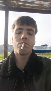 HumiliationDom, 18, Italy
