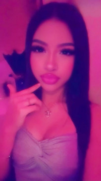 Nora, 18, United States