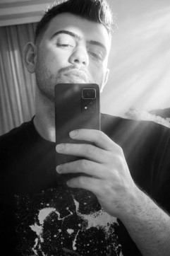 Vik Ds, 28, Syrian Arab Republic