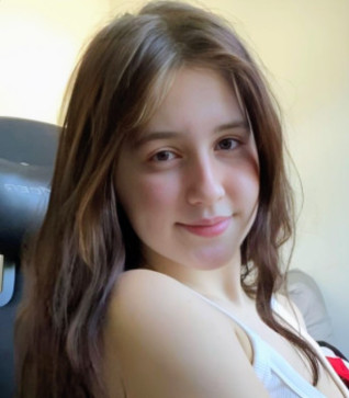 Julia William, 25, United States
