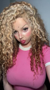Ashely, 31, Germany