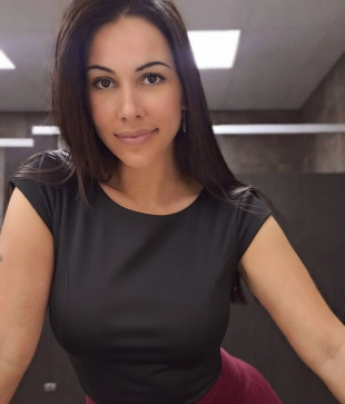 Bestina, 34, United States
