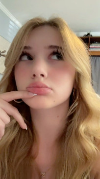 Amelia, 18, Australia