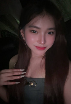 Kayesha, 29, United Kingdom