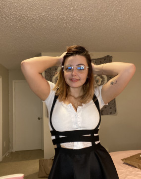Lizzy, 29, United States