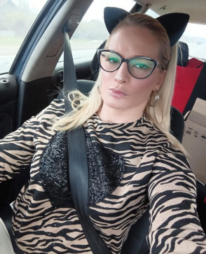 Armelle, 38, United States