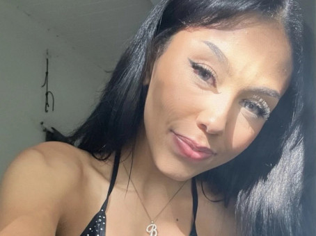 Melly Clevert, 28, United States