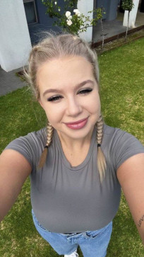 Marieberrada, 27, Canada