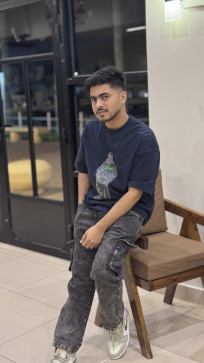 Rja Reja, 18, Saudi Arabia