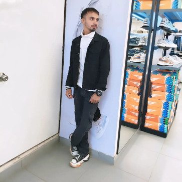 Raees, 22, India