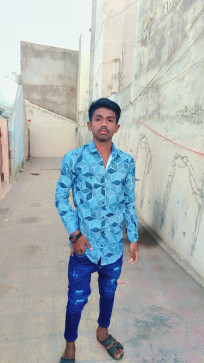 Altabsameja, 18, India