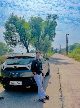 Faizan Khan, 18, India