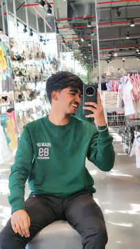 Arfan Sharikmaslat, 21, India