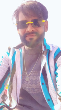Samir, 25, India