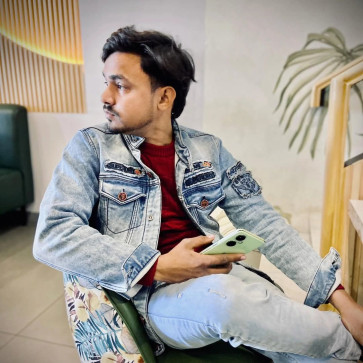 Mohd Uvesh, 24, India