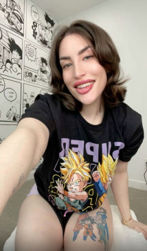 Isabella Hawkins, 21, United States