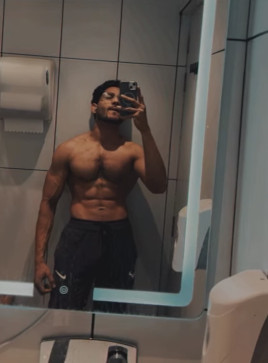 Arav, 20, India