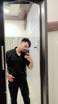 Zayan, 24, India