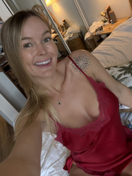 Karen, 39, United States