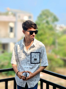 Yash, 20, India