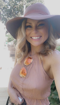 Phoebe, 35, United States