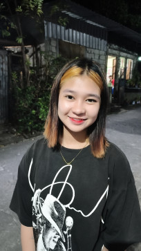 Yna Macaspac, 20, Philippines
