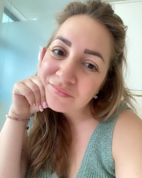 Dorothy, 42, United States