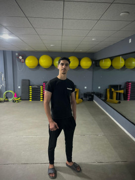 Ishak Ishak, 18, Algeria