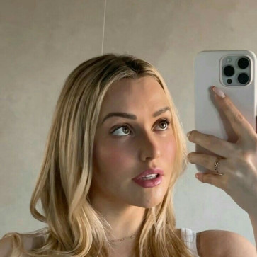 Dog Knotting Bb , 27, United States