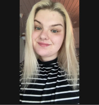 Elina, 25, Finland