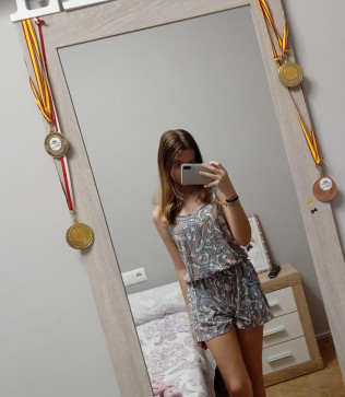 Gabi, 18