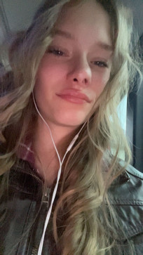 BlushingL1a, 18, Germany