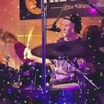 Dymond, 45, United States