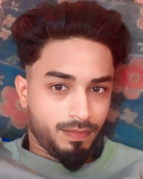 Zoreiz Raza, 22, India
