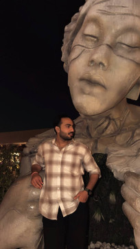 Harry Bills, 24, India