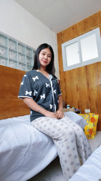 Evalia Curtis, 20, Philippines