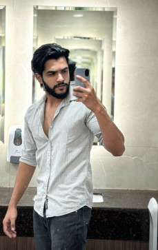 Sahil Saifi, 33, India