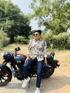 Raj Patel, 18, India